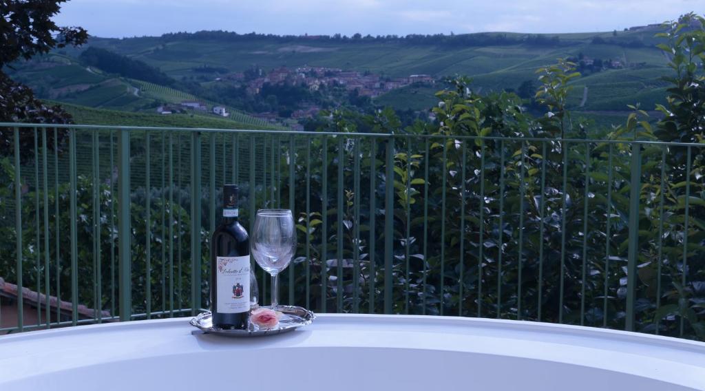 Cascina Pugnane - Barolo Soggiorno & Wine experience Piemonte Cascina Pugnane