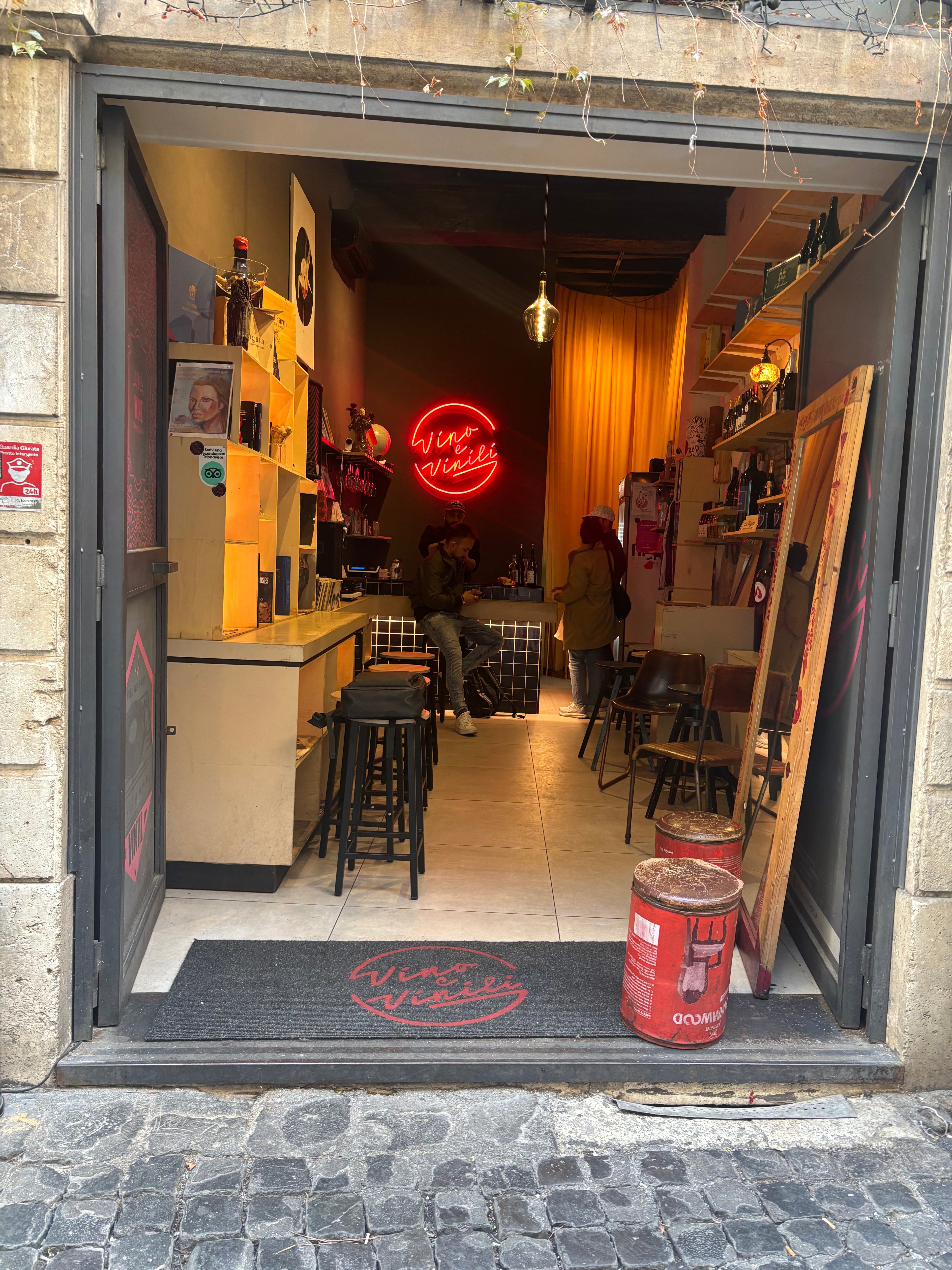 Vini e Vinili Roma Campo dè Fiori – Degustazione vino e musica su vinile Roma