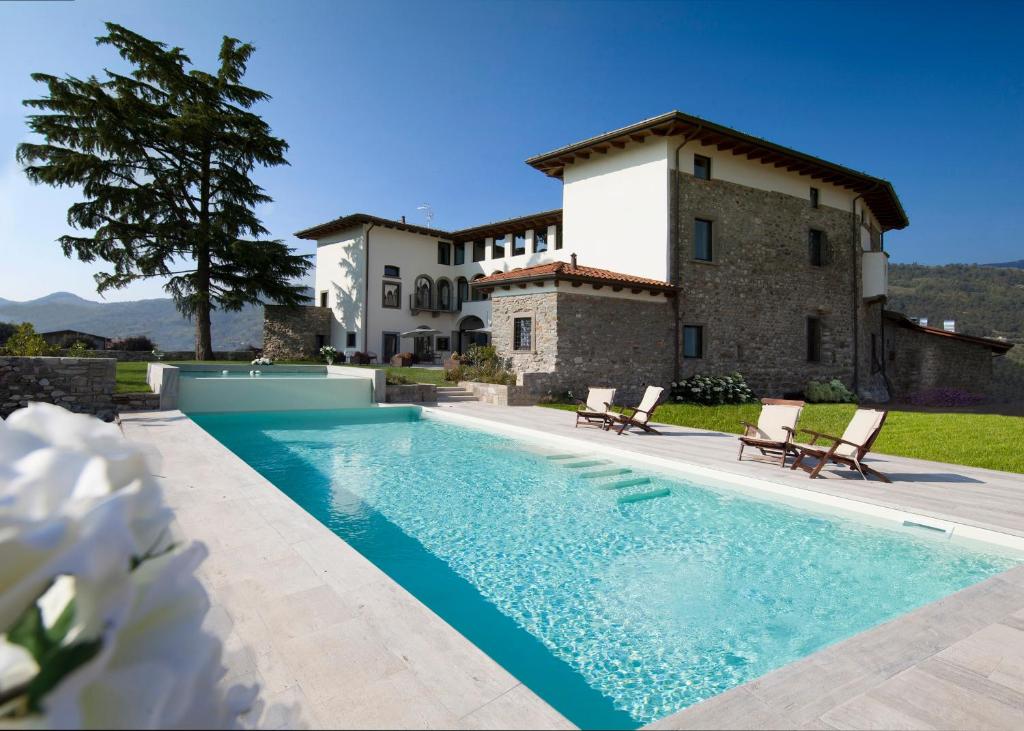 Soggiorno & Degustazione in Wine Resort in Italia Wineries Experience